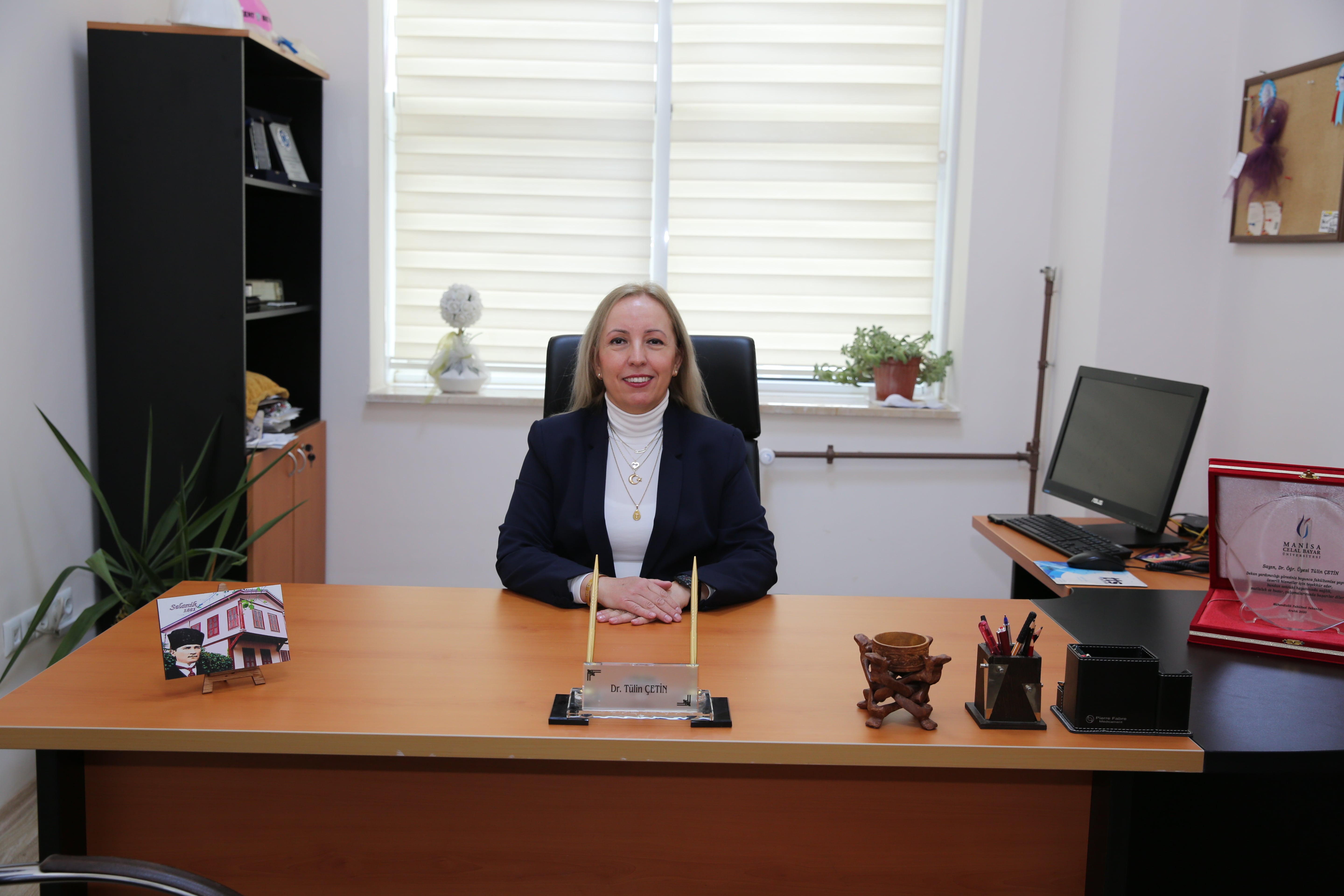 Öğretim Üyesi Resmi